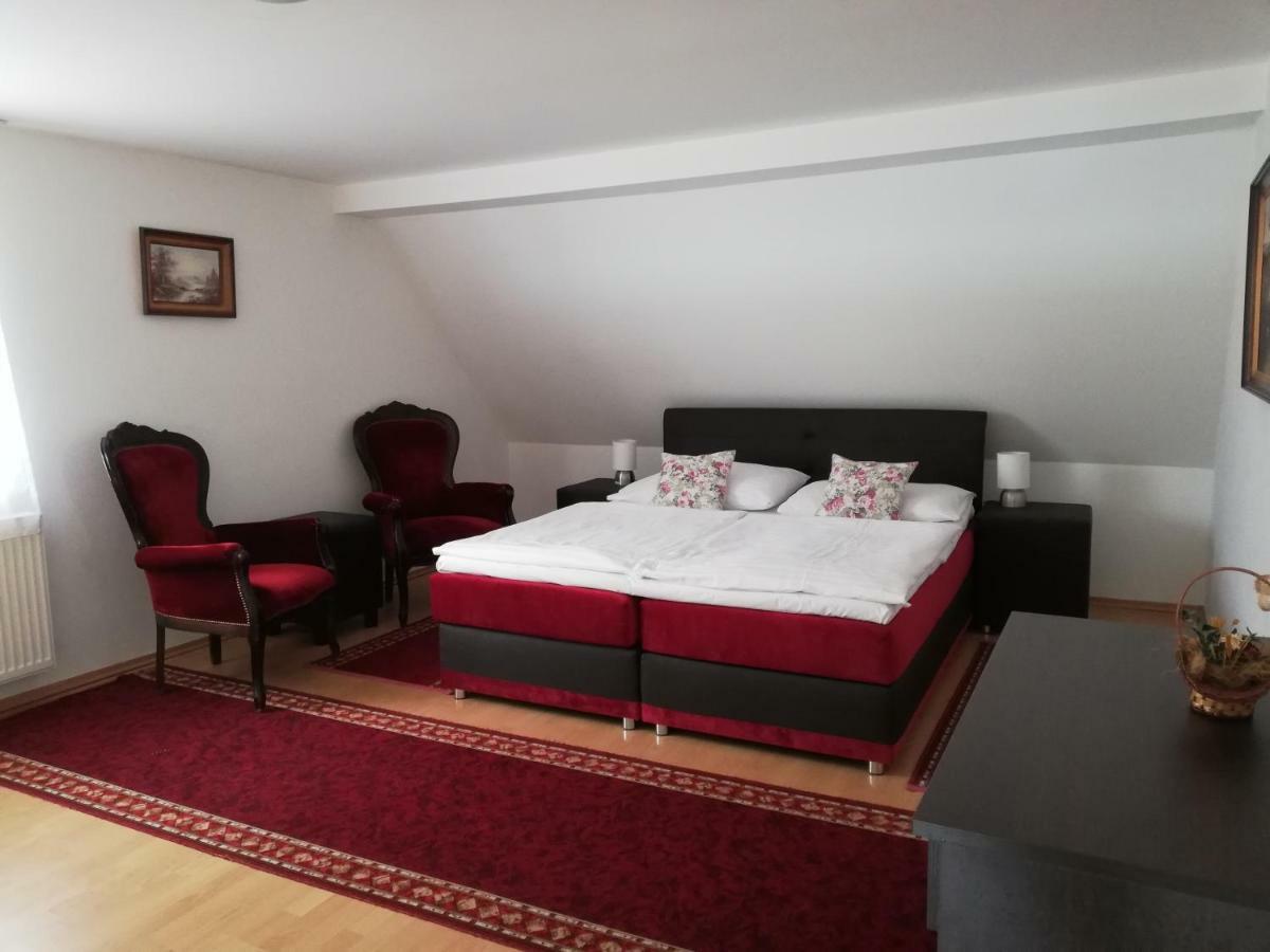 Penzion Panda 2 Turčianske Teplice Exteriér fotografie